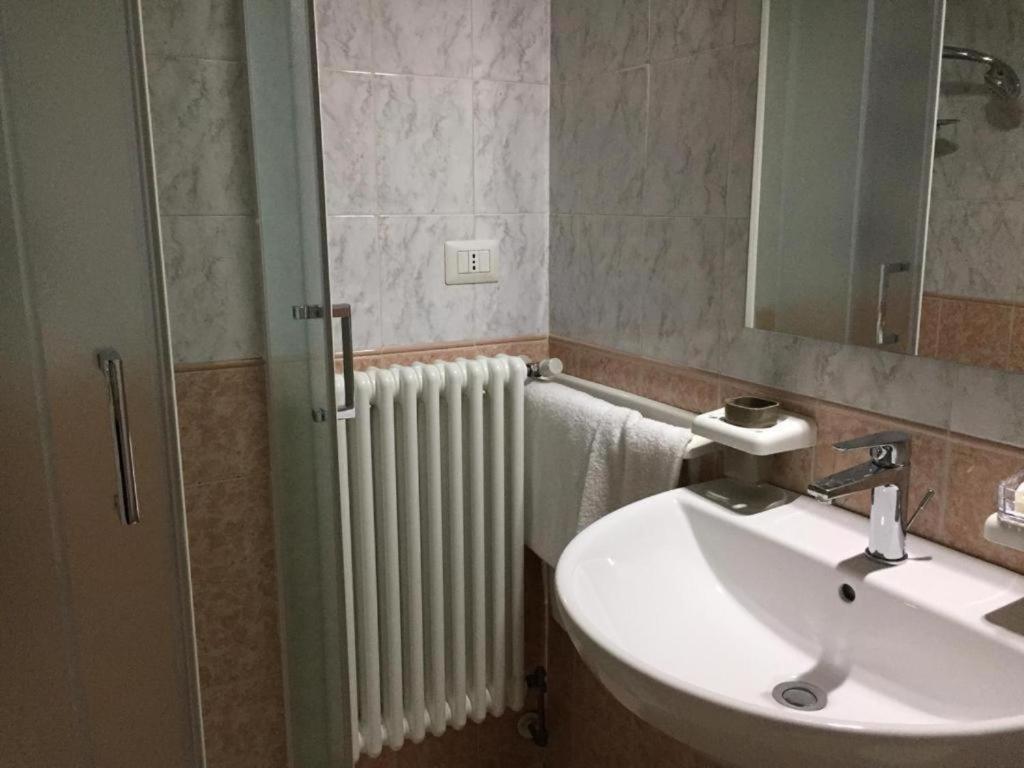 Residence Checkin A Richiesta 파르마 외부 사진