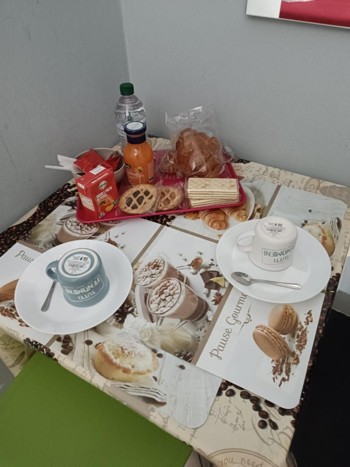 Residence Checkin A Richiesta 파르마 외부 사진